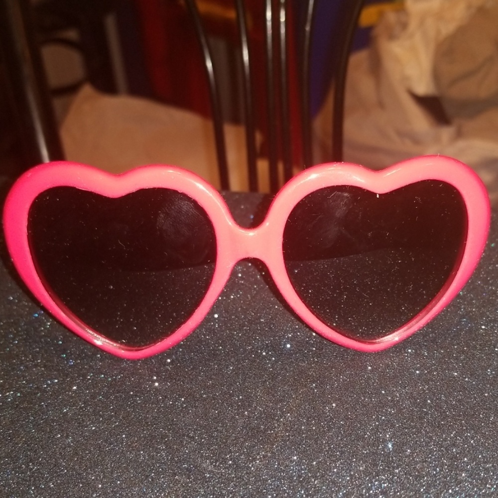 Wild at Heart Ladies Sunglasses w.Free Case